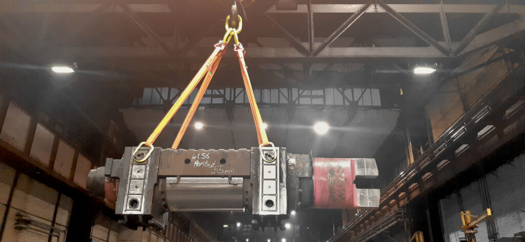 Walzentransport im Stahlwerk